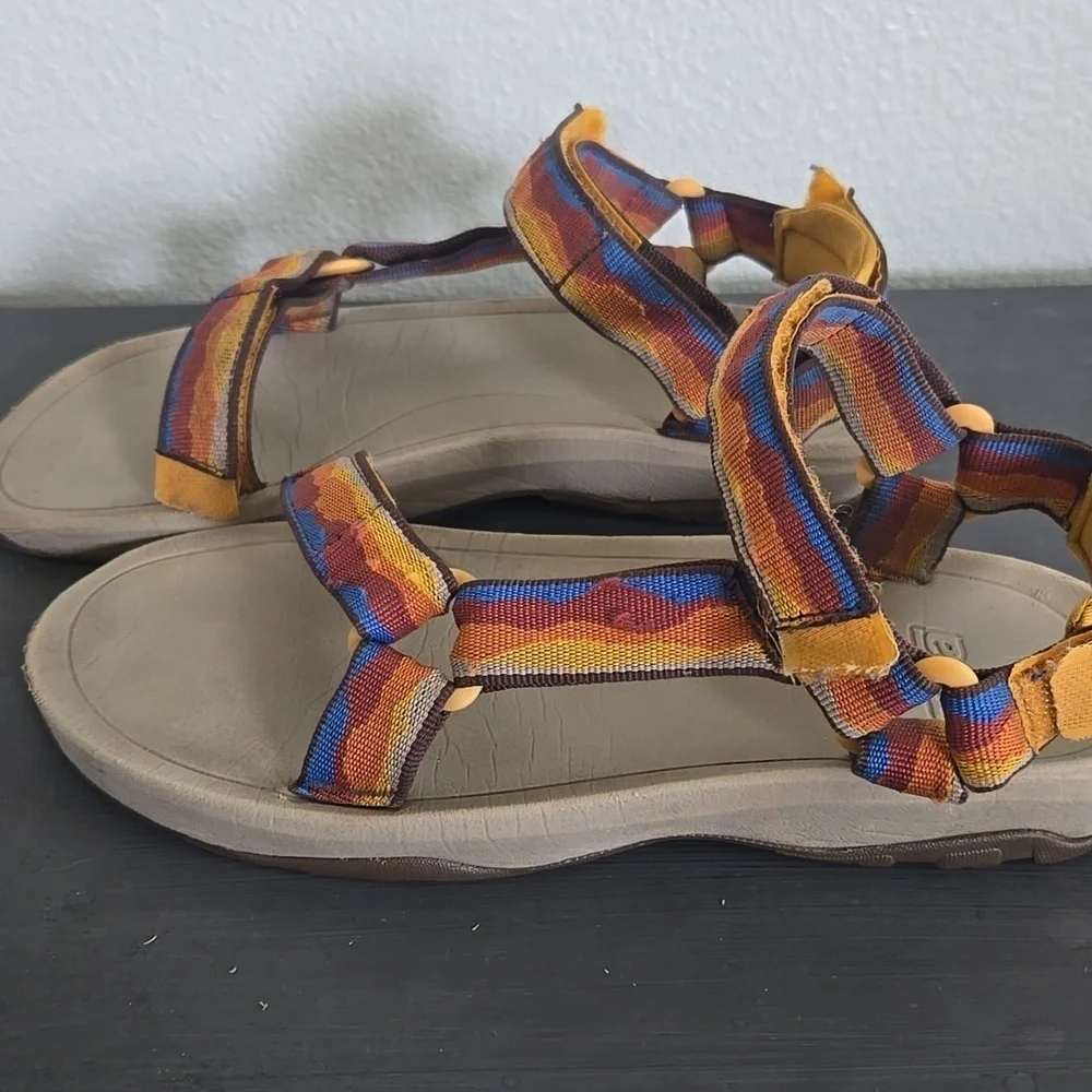 Teva Hurricane XLT 2 Vista Sunset Sandals Big Kids Size 5